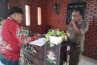 Farid Gaki menghadiri panggilan dari Inspektorat Kabupaten Sumenep.
