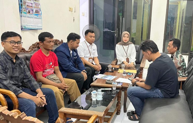 Tim Penasihat Hukum anak P silaturahmi dengan Pemerintah Desa Plosogeneng Kabupaten Jombang